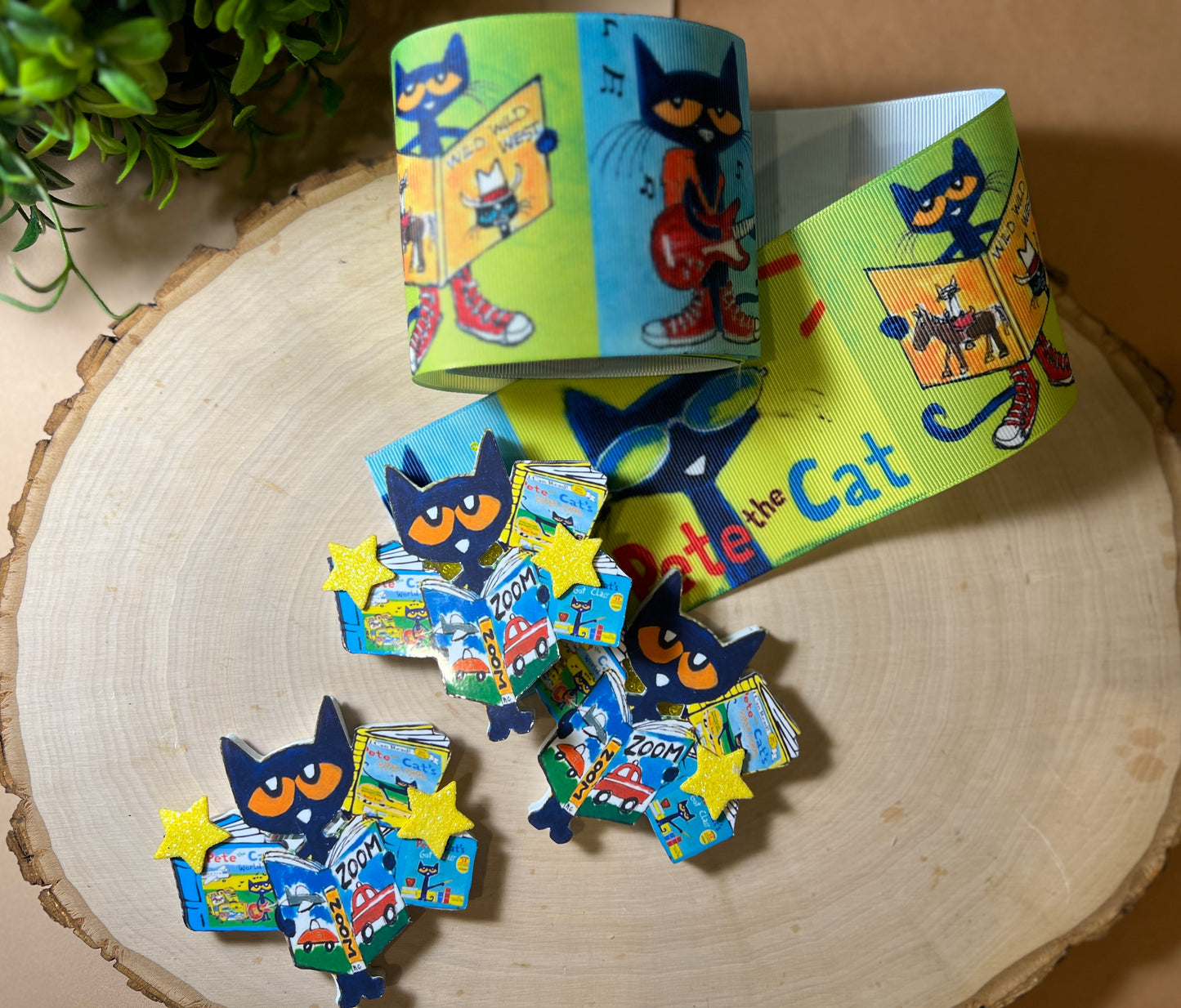 Pete the Cat Shaker Kit