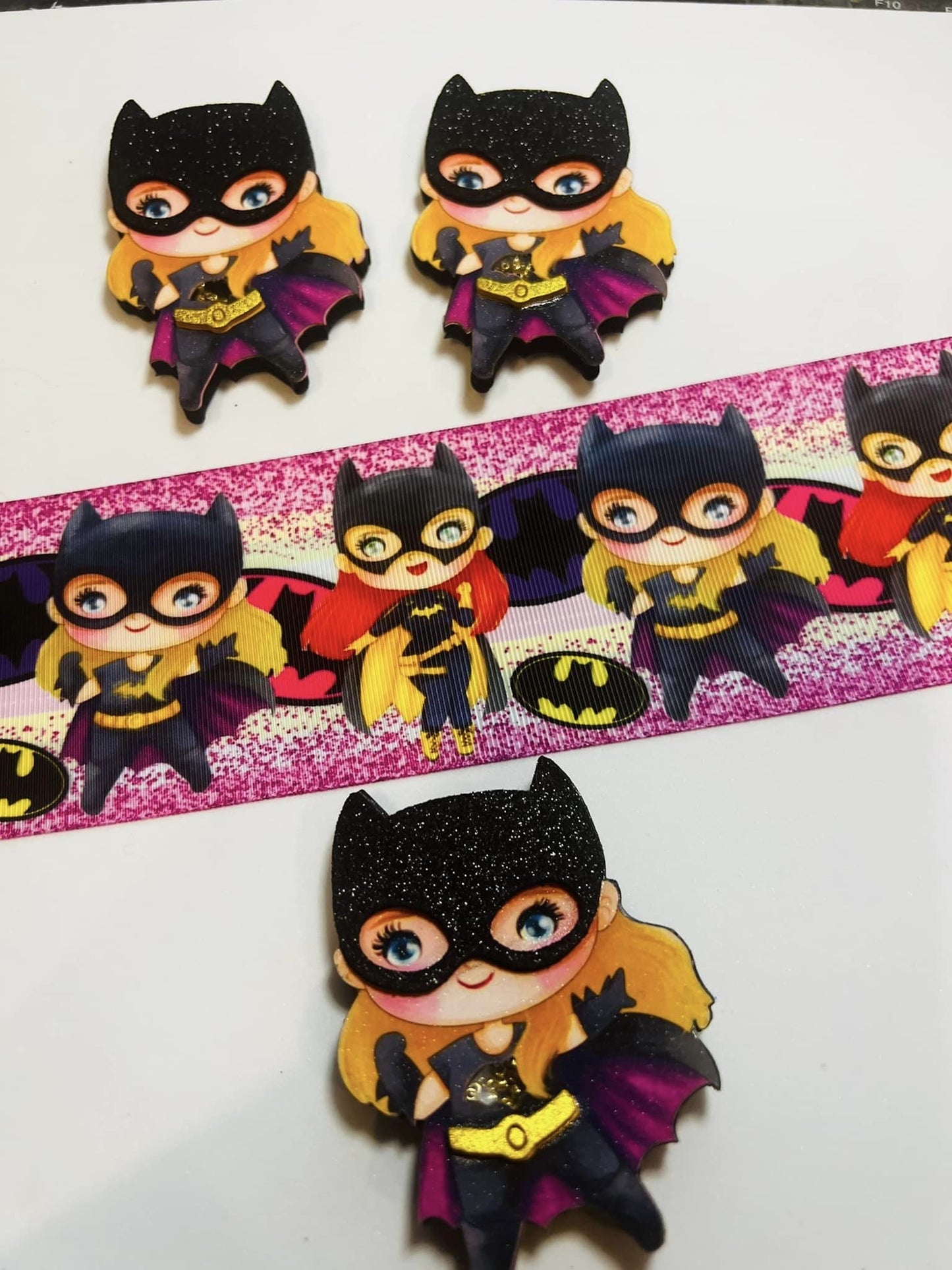 BAT GIRL Shaker Bow