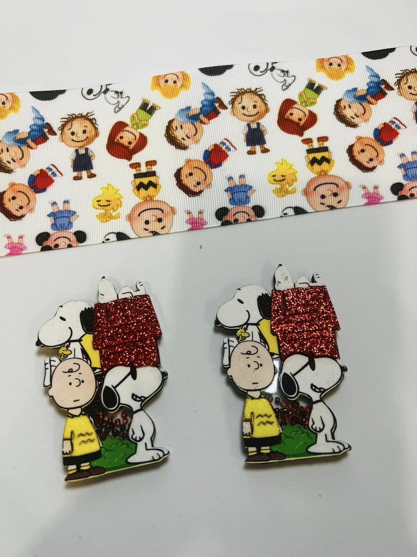 Snoopy Shaker Bow